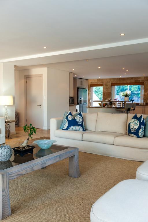 Villa On Slopes Of Geneva Drive * Cape Town
